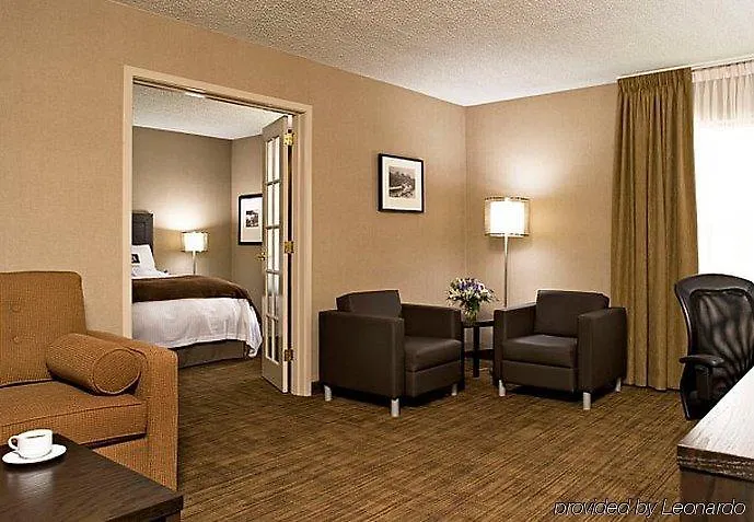 Delta Hotels Calgary Airport In-Terminal