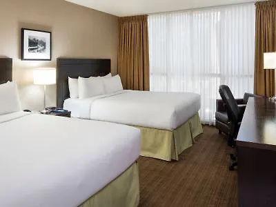 Delta Hotels Calgary Airport In-Terminal 4*,  Canadá