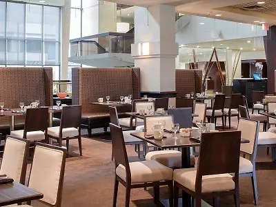 ****  Delta Hotels Calgary Airport In-Terminal Canadá